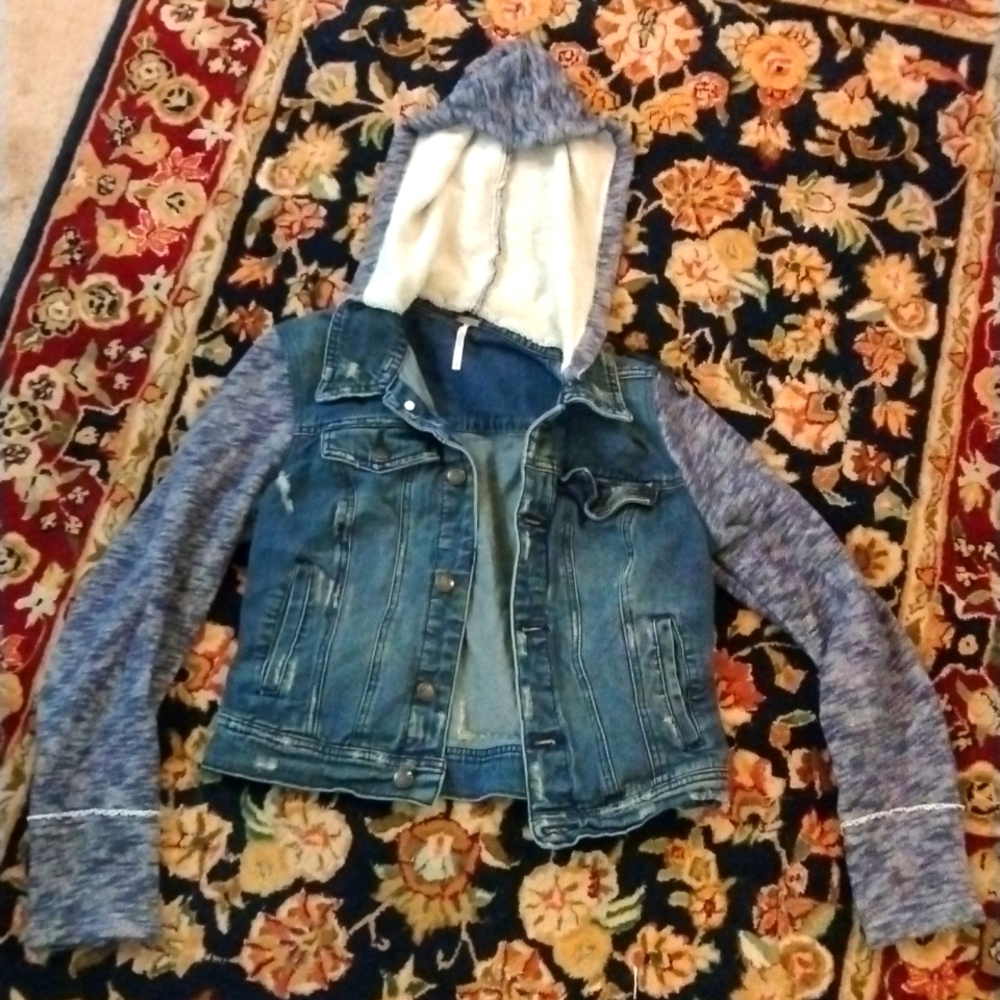 FREE PEOPLE- Jeans & Sweatshirt Jacket Size S
